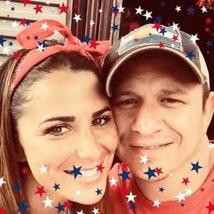 Meet your Posher, Macarena